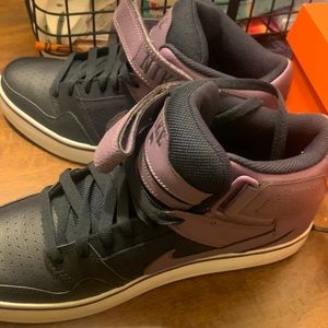 NIKE size 9.5 in men. Color:purple